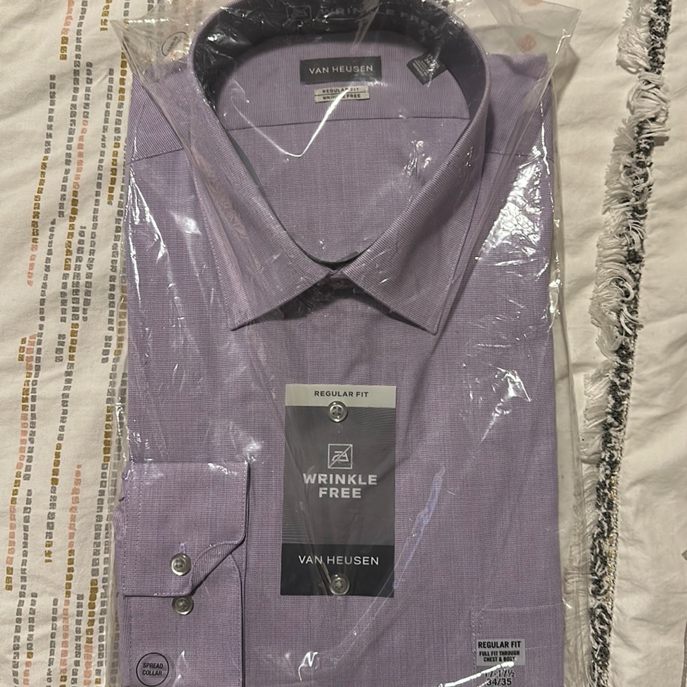 NWT Men’s Van Heusen Purple Collared Shirt